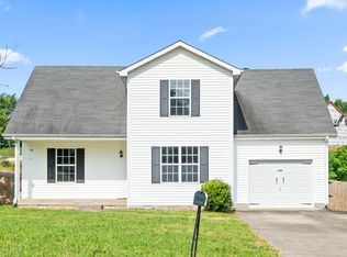 424 Kelsey Dr, Clarksville, TN 37042