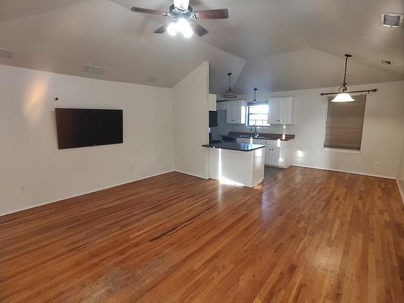 2nd image of 232 La Salle Dr