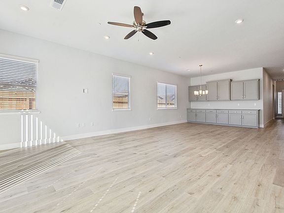 5th image of 8472 Mallee Cir