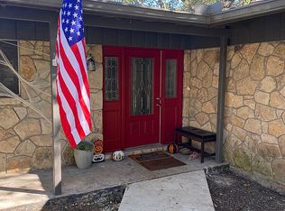 130 El Cerrito Cir, Hollywood Park, TX 78232