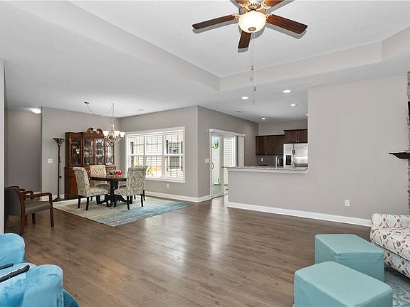 3rd image of 8944 Jean Louise Dr