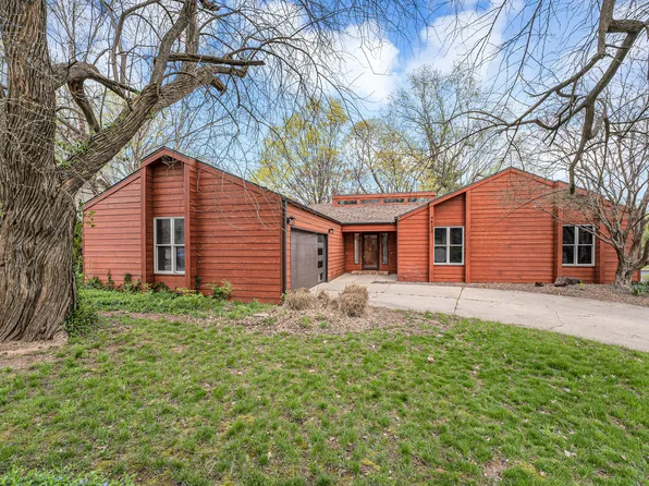 4832 S Warwick Avenue, Springfield, MO 65804