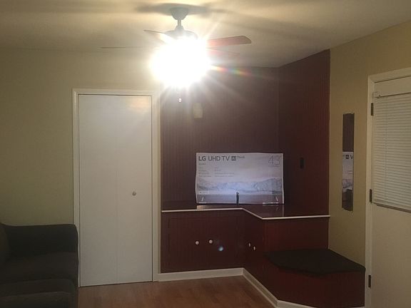 4th image of 1949 Colonial Hills Dr