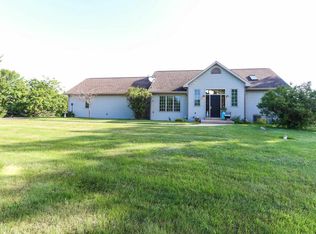 N5959 Cass Ct, Green Lake, WI 54941