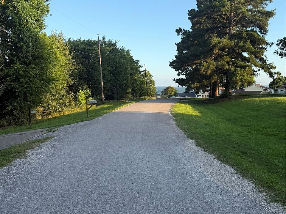 2nd image of 715 Bridgeview Dr Lot 48