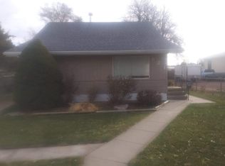 621 S Walnut St, Sutherland, NE 69165