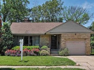 126 Ardmore Rd, Des Plaines, IL 60016