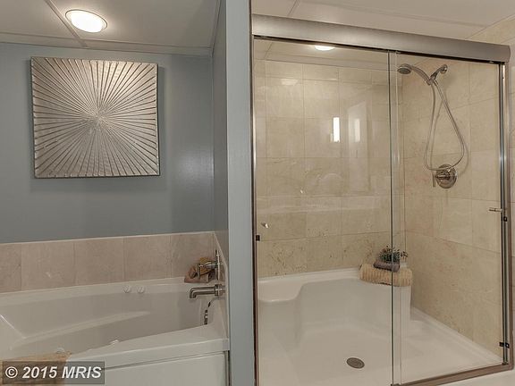 4th image of 1276 N Wayne St APT 709