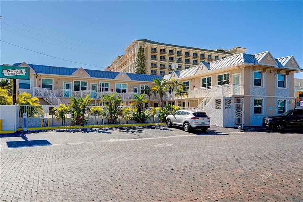 530 Mandalay Ave 105 Clearwater Fl 33767 Mls U8106106 Zillow