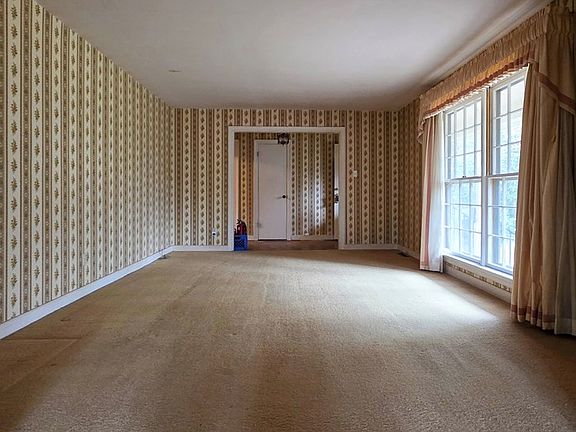 5th image of 12191 Howards Mill Rd