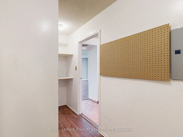 3835 Lake Shore Blvd W #104 — Photo 27