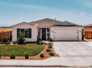 7013 Canyon Creek Dr, Bakersfield, CA 93307