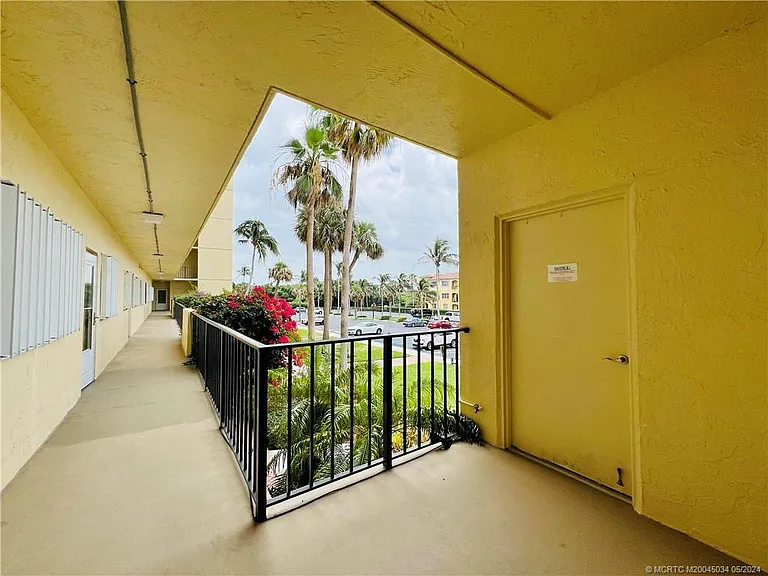 7430 S Ocean Dr — Photo 47