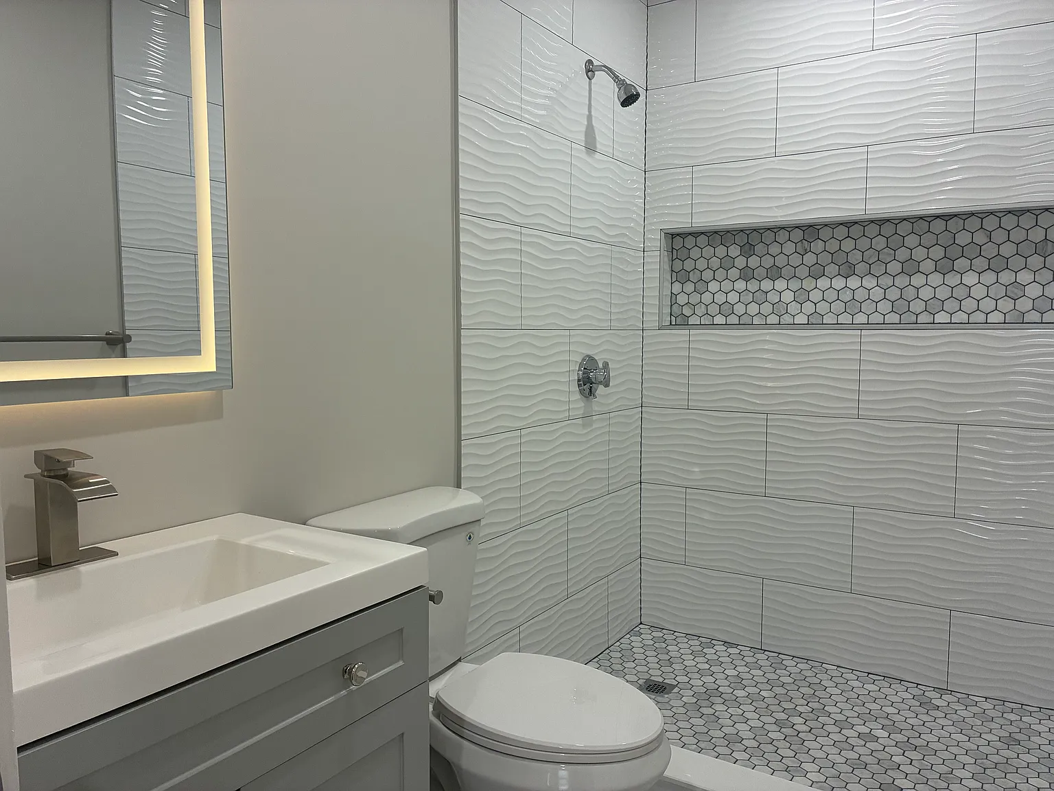3 bed, 1.5 bath, $3,300 — Photo 3