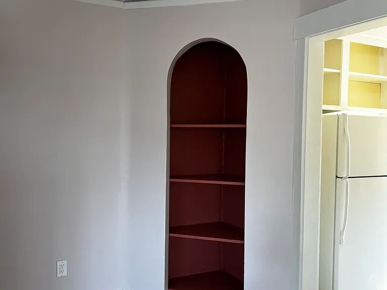 1115 N Forest St #5 — Photo 10