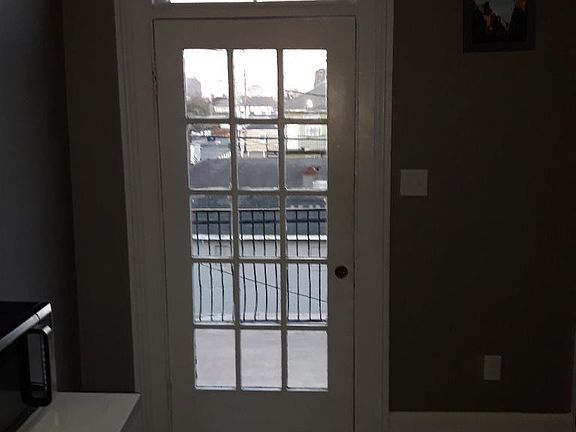 2nd image of 1832 2nd St #C