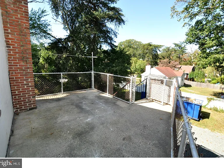 2221 Marne Hwy #2B — Photo 15