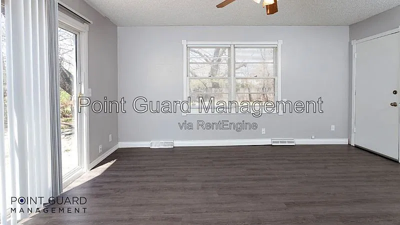 3 bed, 1.0 bath, 992 sqft, $995 — Photo 4