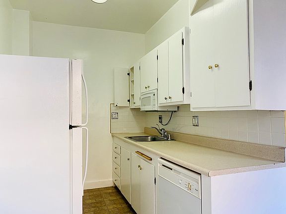 4th image of 2385 California St