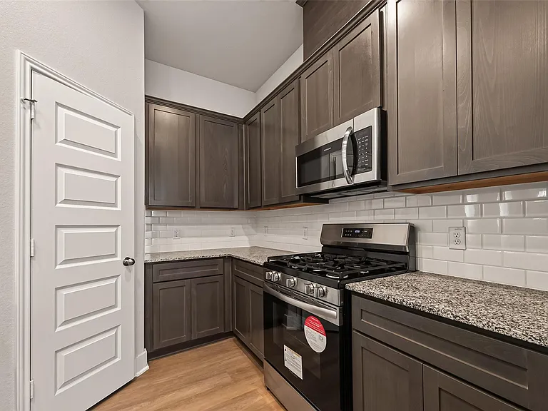 13412 Sun Cay Dr — Photo 15