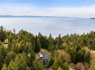 7405 Thornton Hts, Capital, BC