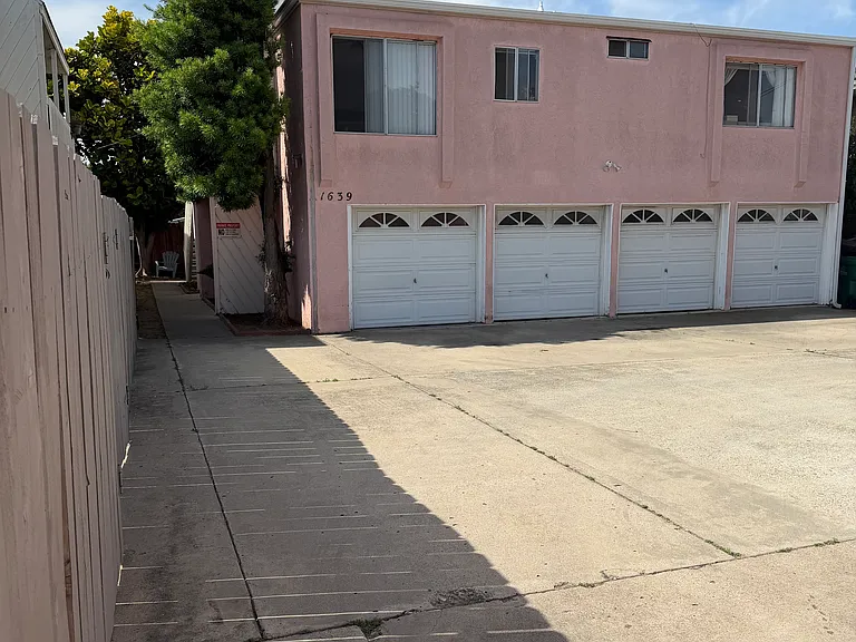 1639 Oliver Ave #C — Photo 3