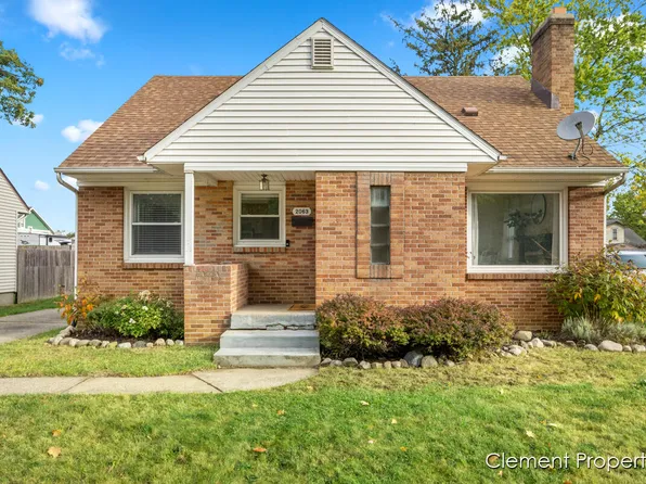 2063 Janes Ave NE, Grand Rapids, MI 49505