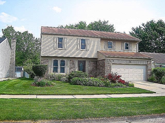 2nd image of 839 Burlington Rd