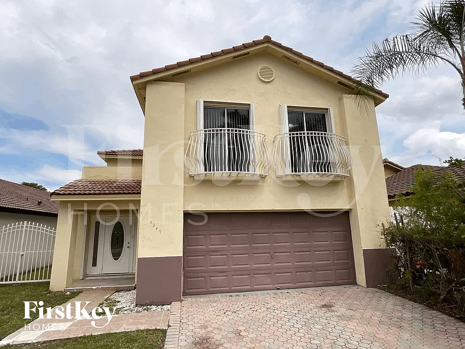 8349 NW 194th Ter