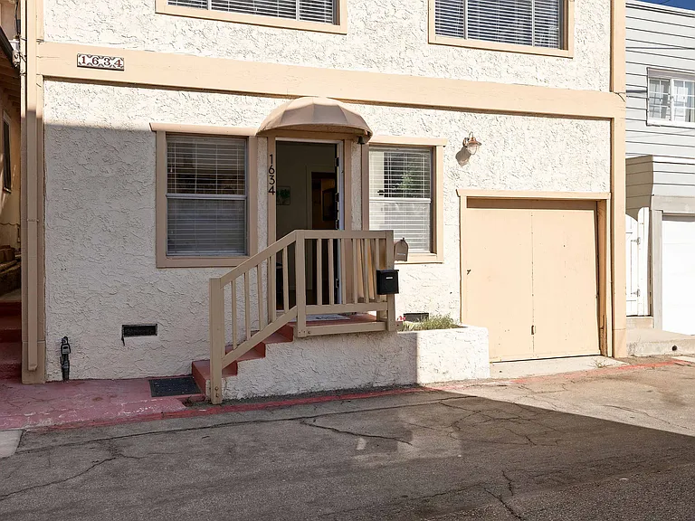 1634 Bayview Dr #A — Photo 16