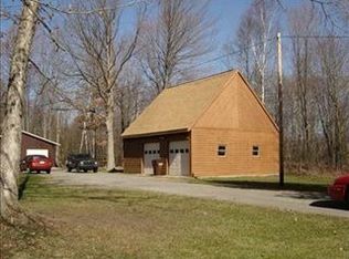 5885 Moorland Rd, Ravenna, MI 49451