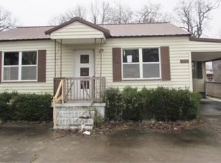 106 E Avenue H, Hooks, TX 75561