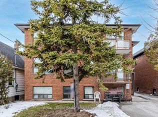 42 3rd St #3, Toronto, ON M8V 2X8