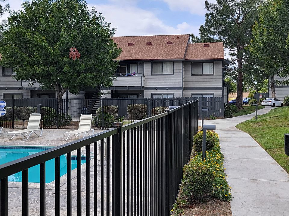Dove Ridge scenic path by fenced pool area.
