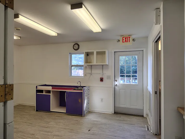 6325 Mexico Rd — Photo 8