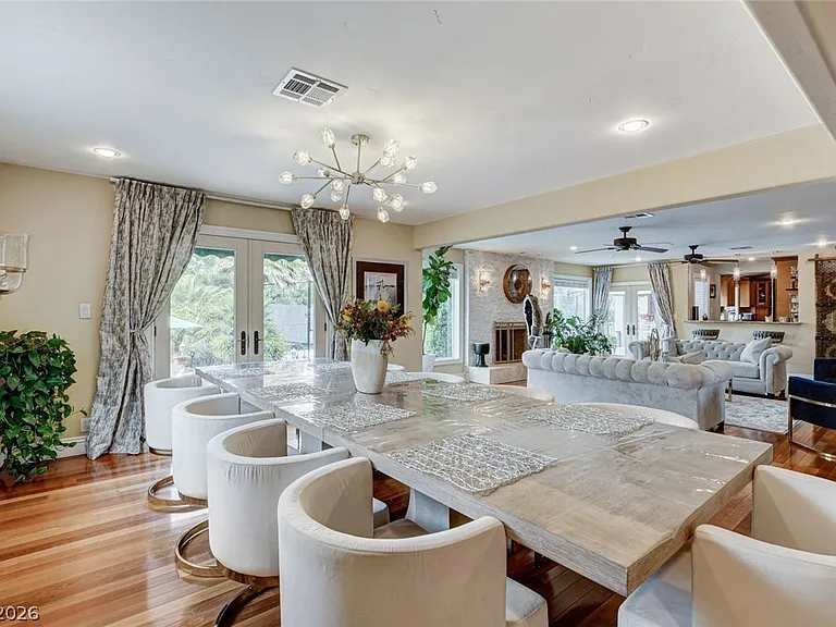 7001 Alamitos Cir — Photo 10