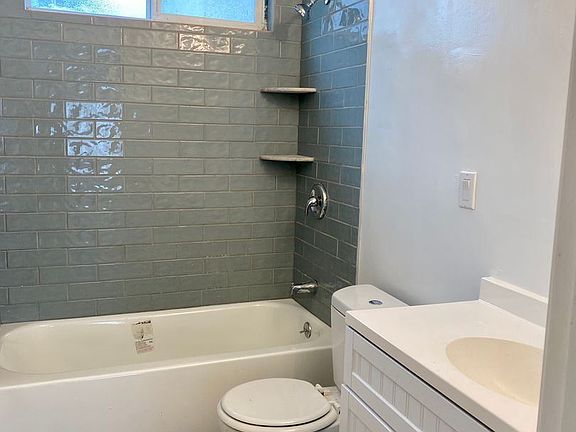 5th image of 125 S Croft Ave APT 1