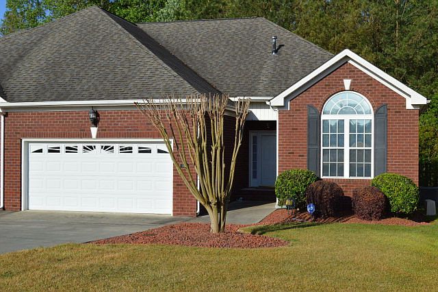 1st image of 302 Commonsgate Dr