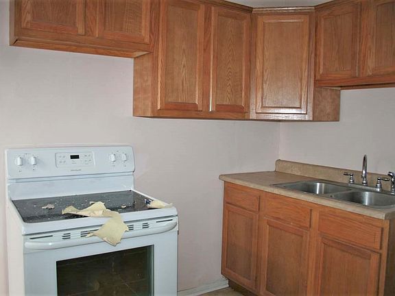 5th image of 908 Lincoln Ave