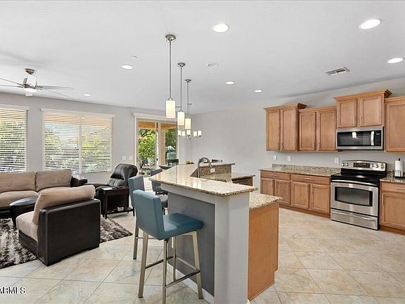 5th image of 27021 W Runion Dr