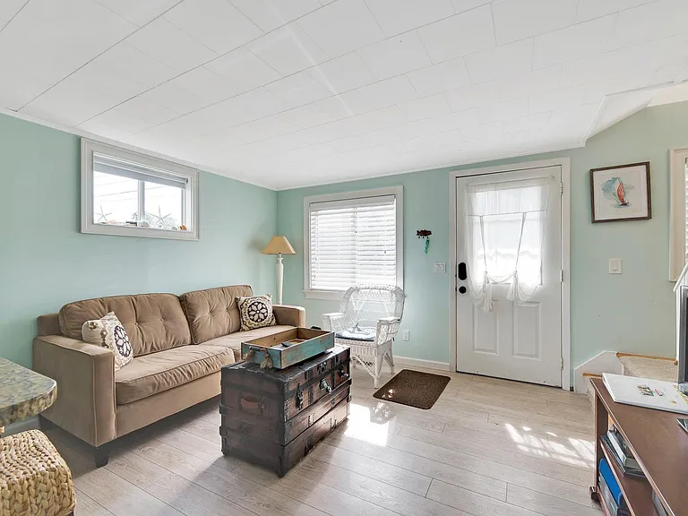 11 Oakhurst Rd — Photo 6