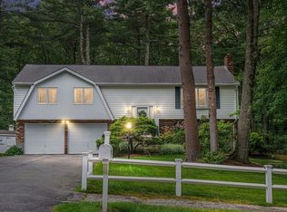 1 Flintlocke Ln, Canton, MA 02021