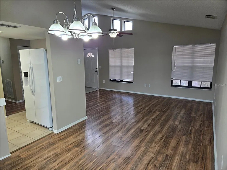 7651 Vienna Ln — Photo 13