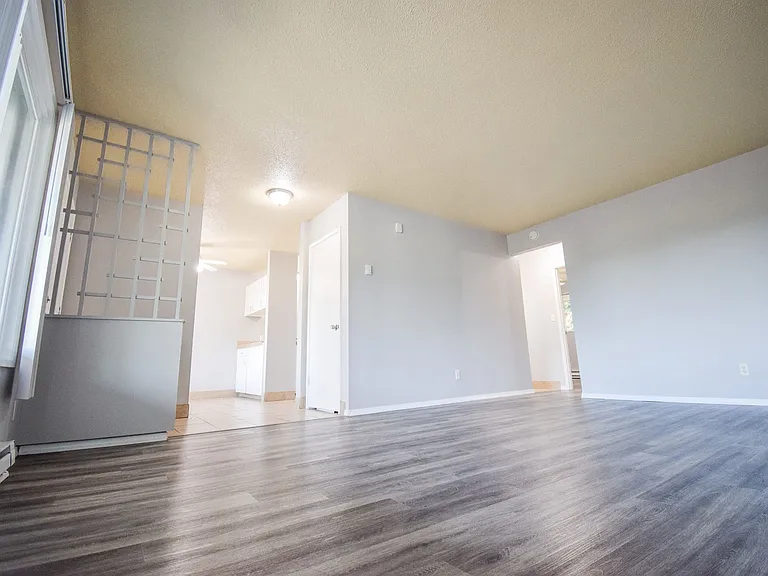 Vista Hills Apartments — Photo 26