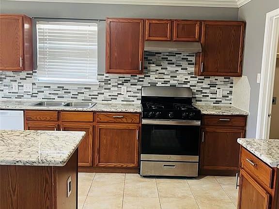 3rd image of 1242 Coppermeade Dr