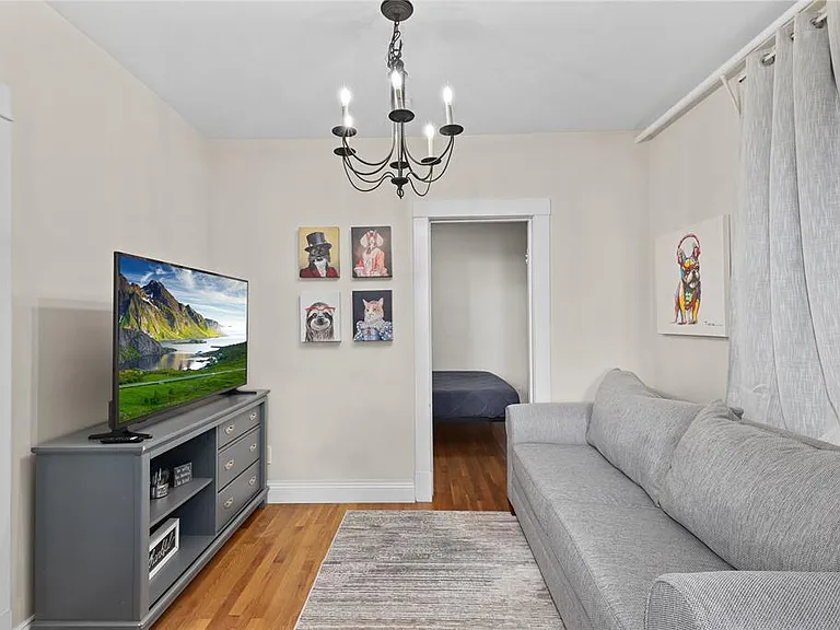 20 Ridge St #1 — Photo 2