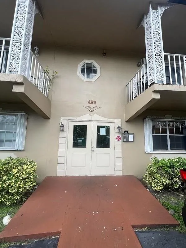 3 bed, 2.5 bath, 1900 sqft, $2,850 — Photo 2