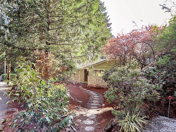 3rd image of 17575 47th Ave NE
