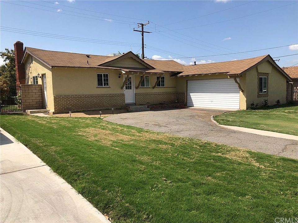 1st image of 22225 Carhart Ave