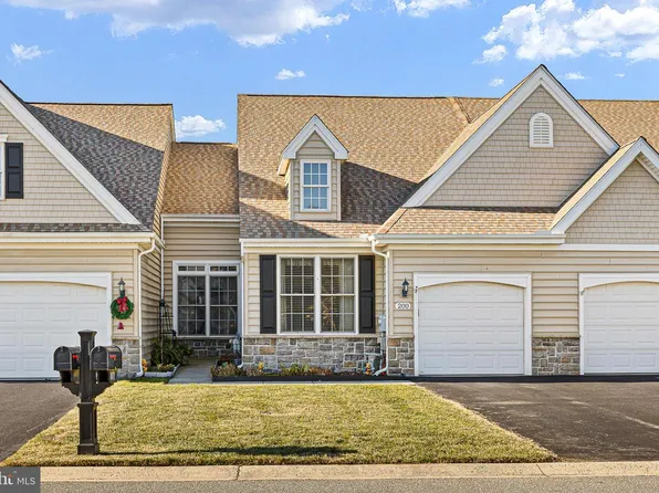 200 Spring Meadow Dr, Smyrna, DE 19977